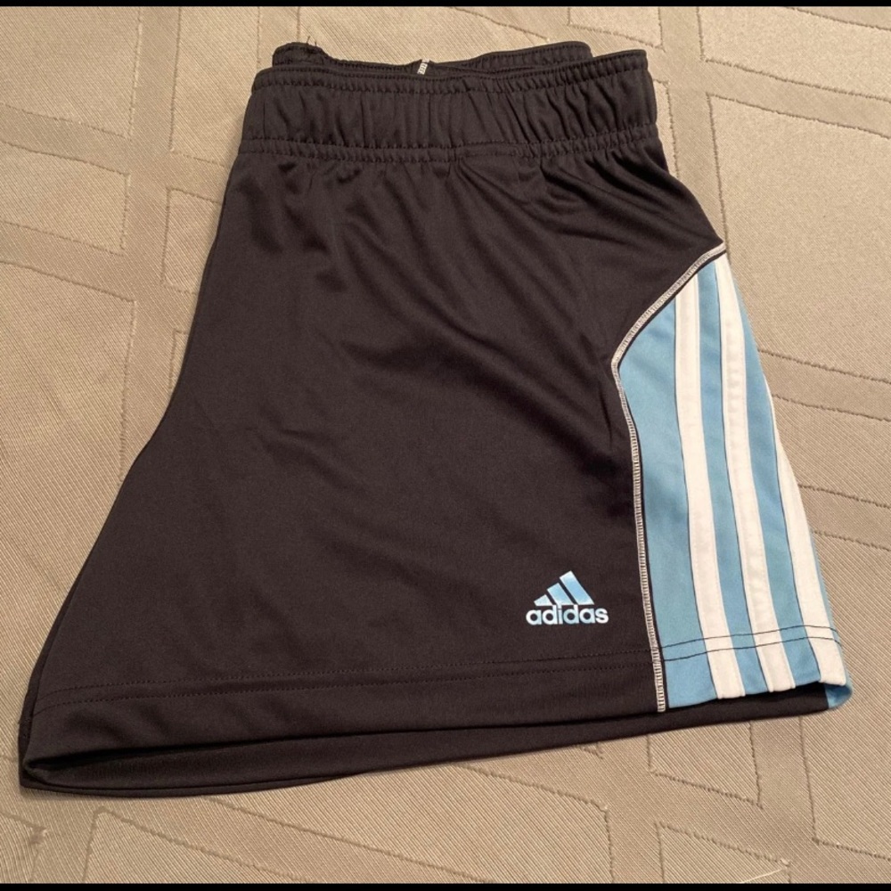 Adidas medium 4” shorts grey